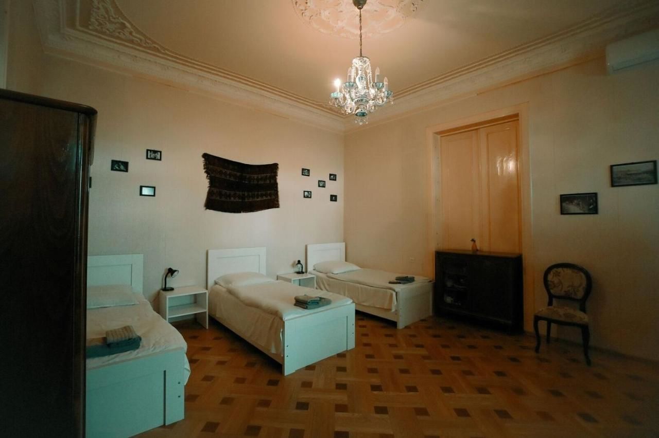 Отели типа «постель и завтрак» Guest House Old Kutaisi Кутаиси-18