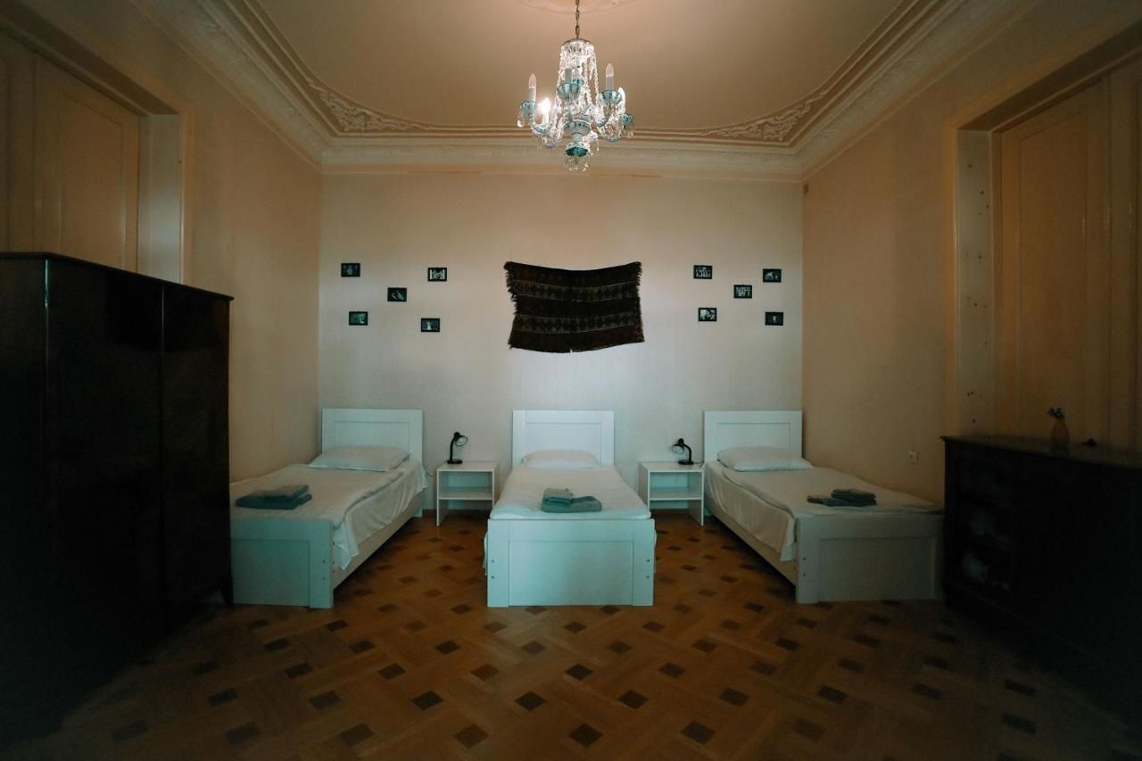 Отели типа «постель и завтрак» Guest House Old Kutaisi Кутаиси-26