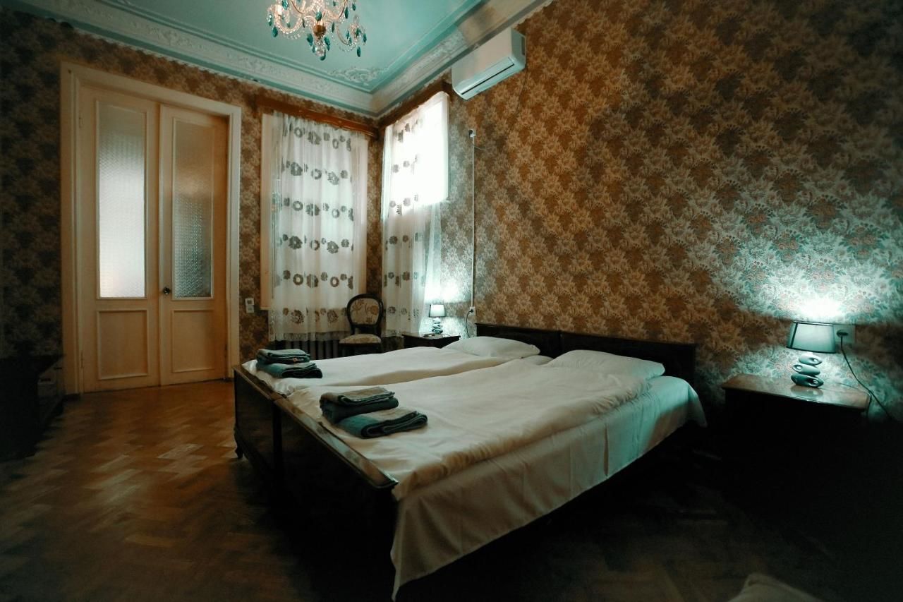 Отели типа «постель и завтрак» Guest House Old Kutaisi Кутаиси-28