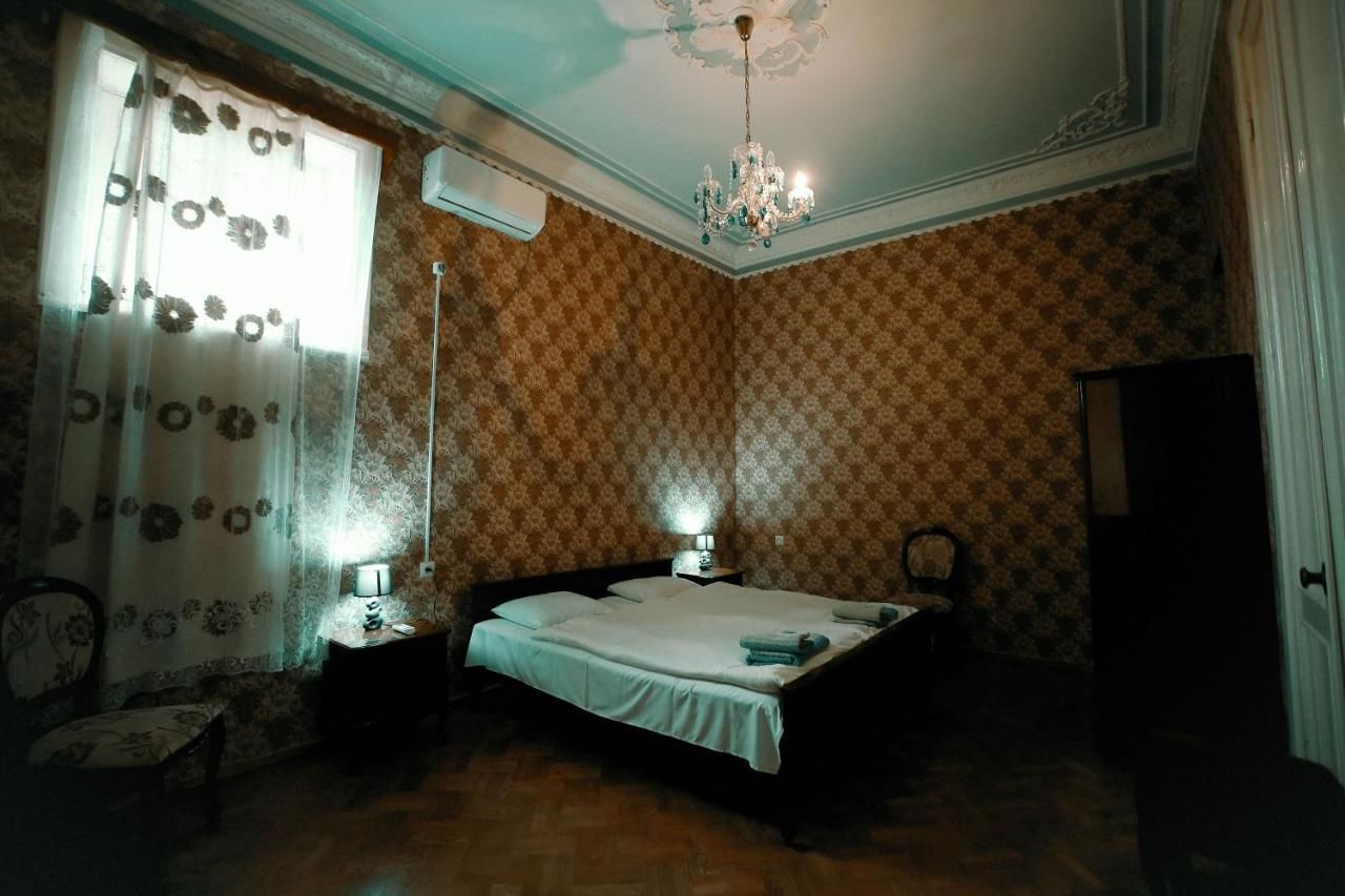 Отели типа «постель и завтрак» Guest House Old Kutaisi Кутаиси-30