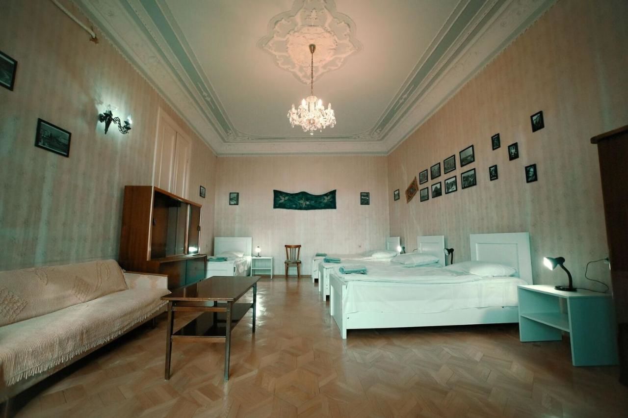 Отели типа «постель и завтрак» Guest House Old Kutaisi Кутаиси-34
