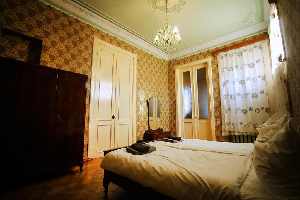 Отели типа «постель и завтрак» Guest House Old Kutaisi Кутаиси-50