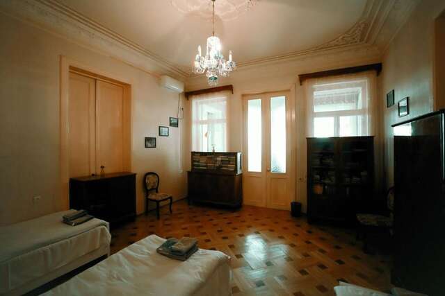 Отели типа «постель и завтрак» Guest House Old Kutaisi Кутаиси-14